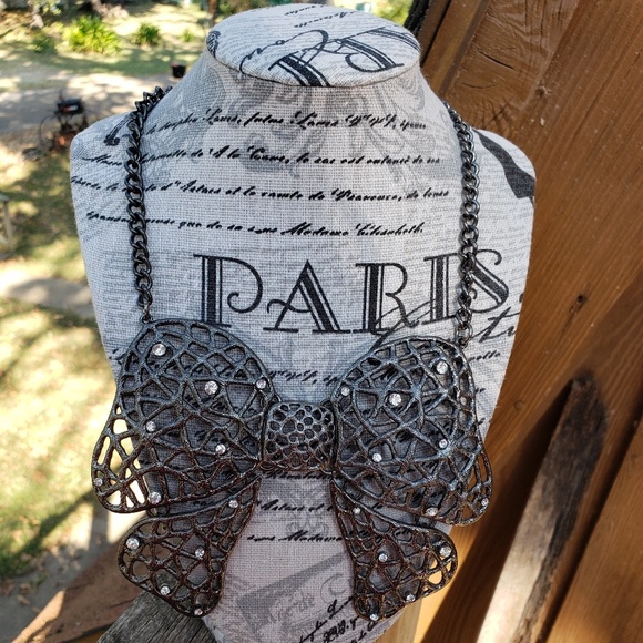 ❤Lucia❤ Chest Piece Necklace Gun Barrel Silver - Picture 2 of 4